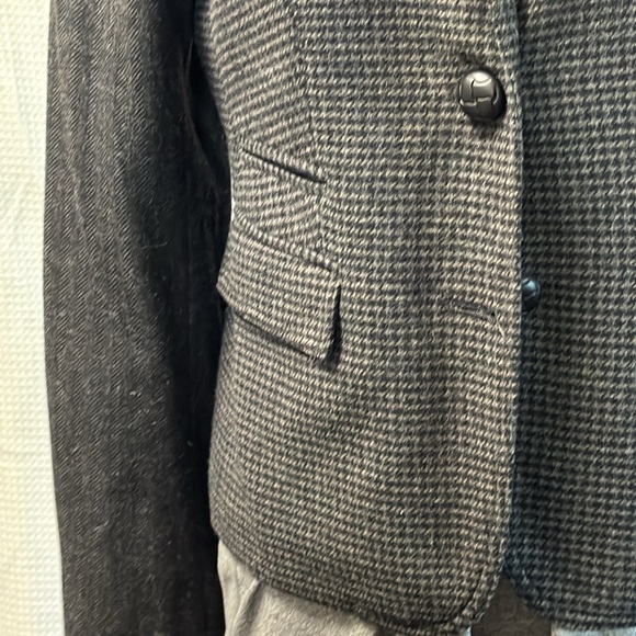 Banana Republic women’s wool poly blazer gray check size 10 - Picture 2 of 8
